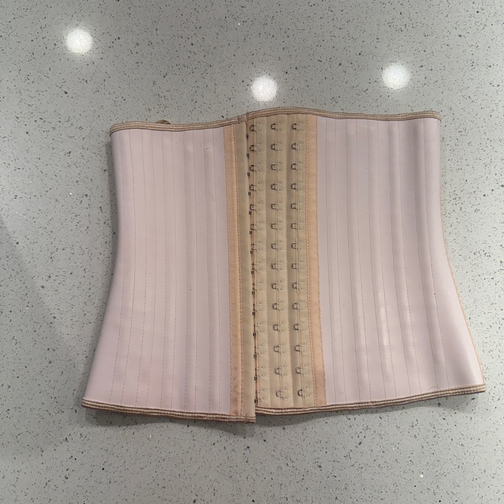 Elegant Beige Waist Trainer